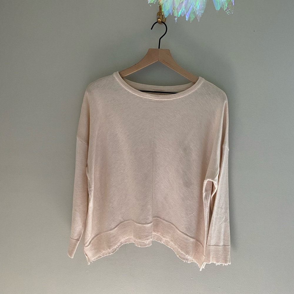 Kerisma cream soft layering sweater with distressed hem‎ size small medium
